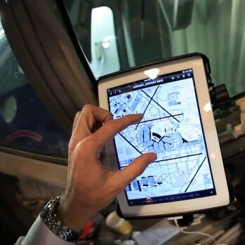 American Airlines – iPad zastępuje papierową nawigację