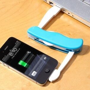 Ładowarka USB do smartfona stylizowana na scyzoryk