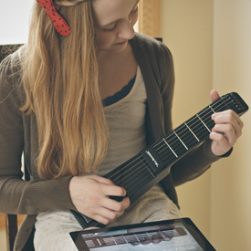 Mini gitara JamStik MIDI do iPhone’a i iPada