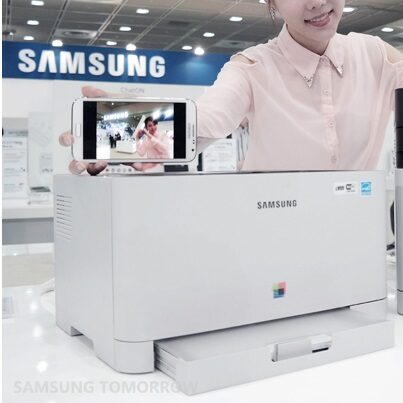Zbliżeniowy wydruk ze smartona przez NFC w Samsungach