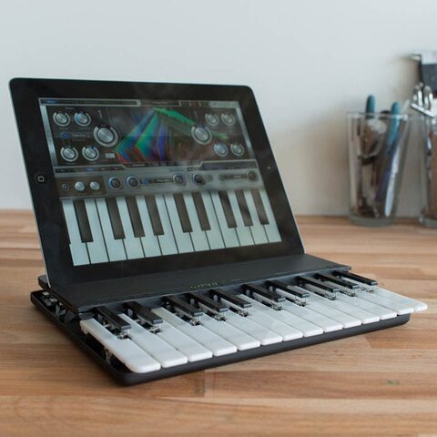 Miselu C.24 – keyboardowa przystawka do iPada