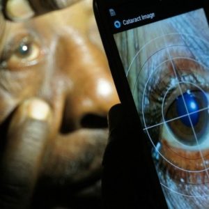 Peek – aplikacja i smartfon do taniego i mobilnego badania wzroku