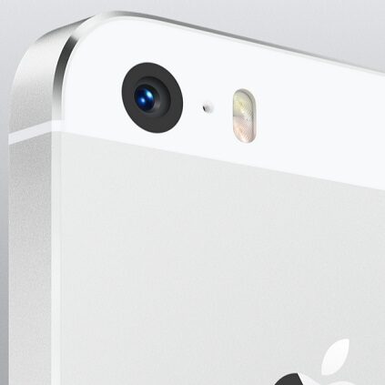 Aparat fotograficzny iSight w nowym smartfonie Apple iPhone 5S