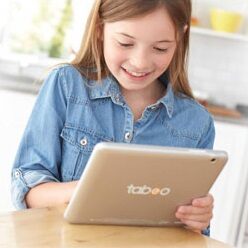 Tabeo e2 – 8-calowy tablet dla najmłodszych od Toys "R" US