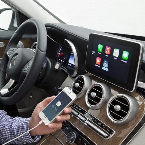 Systemy Apple CarPlay i Android w Mercedesie klasy C