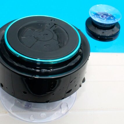 Mighty – wodoszczelny i pływający głośniczek na Bluetooth