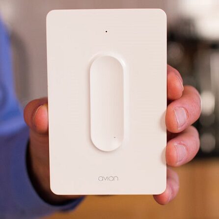 Avi-on Movable Switch – domowy włącznik na Bluetooth