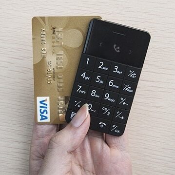 Talkase, czyli awaryjny telefon wielkości karty w obudowie iPhone'a