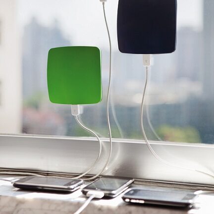 XModo Window solar charger – wygodnie i prosto z okna