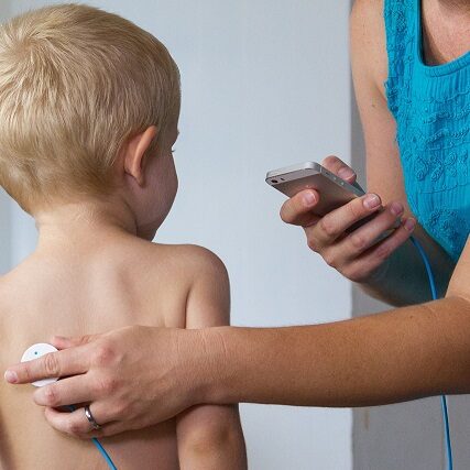 CliniCloud – inteligentny stetoskop i termometr dla dziecka