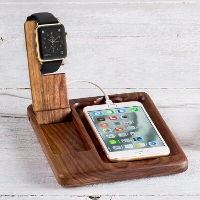 Timber Catchall od Pad & Quill – stacja dla Apple Watcha i iPhone'a