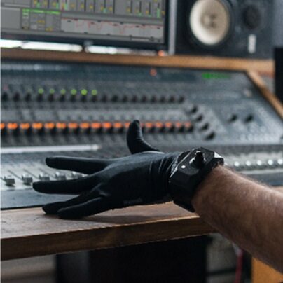 Remidi T8 – twórz muzykę przez rękawiczkę