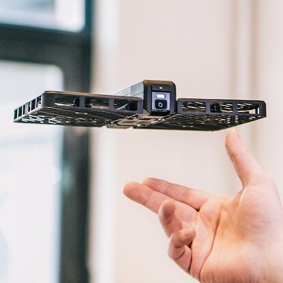 Hover – składany, mobilny dron z kamerką