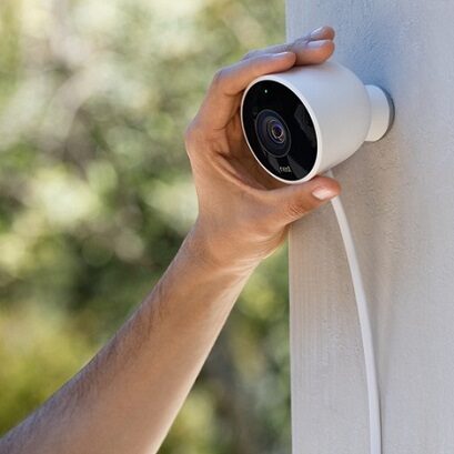 Nest Cam Outdoor – smart kamerka na zewnątrz