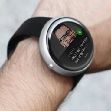 Dagadam Watch – zakrzywiony ekran z dotykową ramką