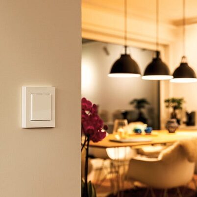 Włącznik Eve Light Switch, listwa i taśma LED z HomeKit