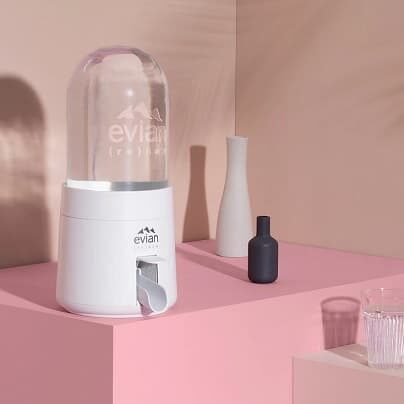 Evian Renew – smart podajnik wody i recycling plastiku