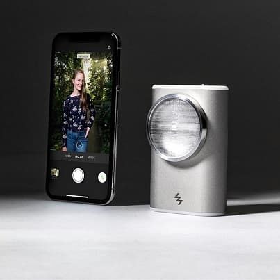 LIT Flash – zewnętrzna lampa do smartfona