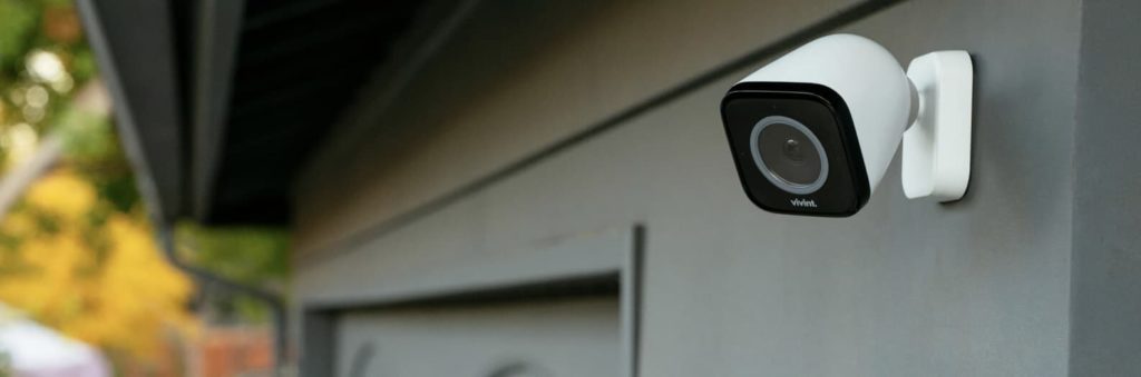 Vivint Outdoor Camera Pro - kamerka z AI
