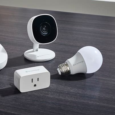 SmartThings Wifi Cam Plug Bulb