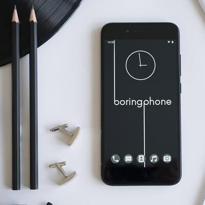 BoringPhone vs uzależnienie od smartfona