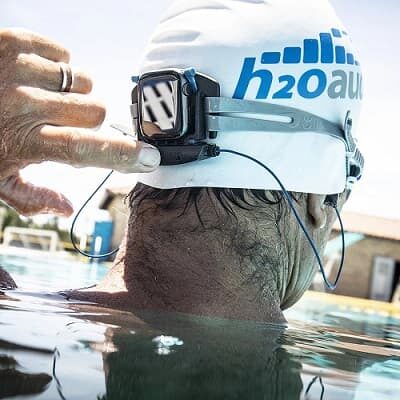 Interval Swim Headphone do Apple Watcha na basen