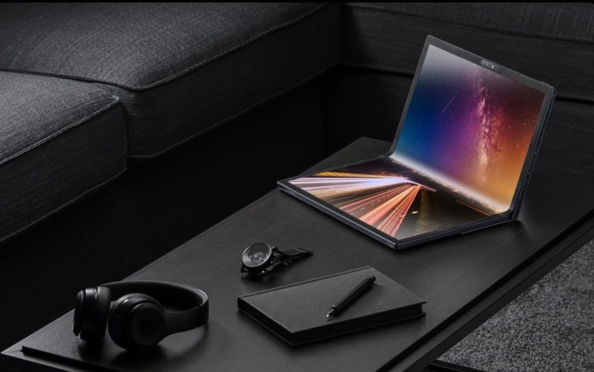 Asus ZenBook 17 Fold OLED
