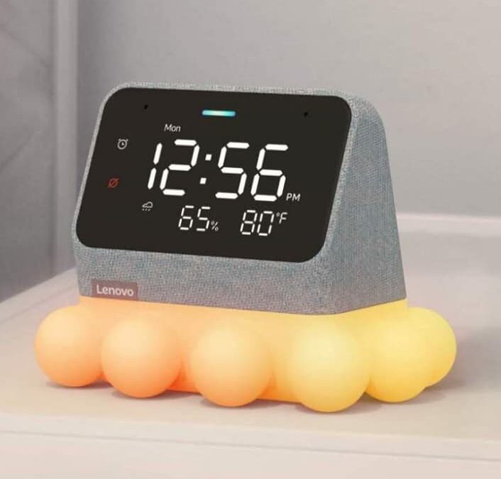 Lenovo Smart Clock Essential z Alexą i LEDowymi stacjami